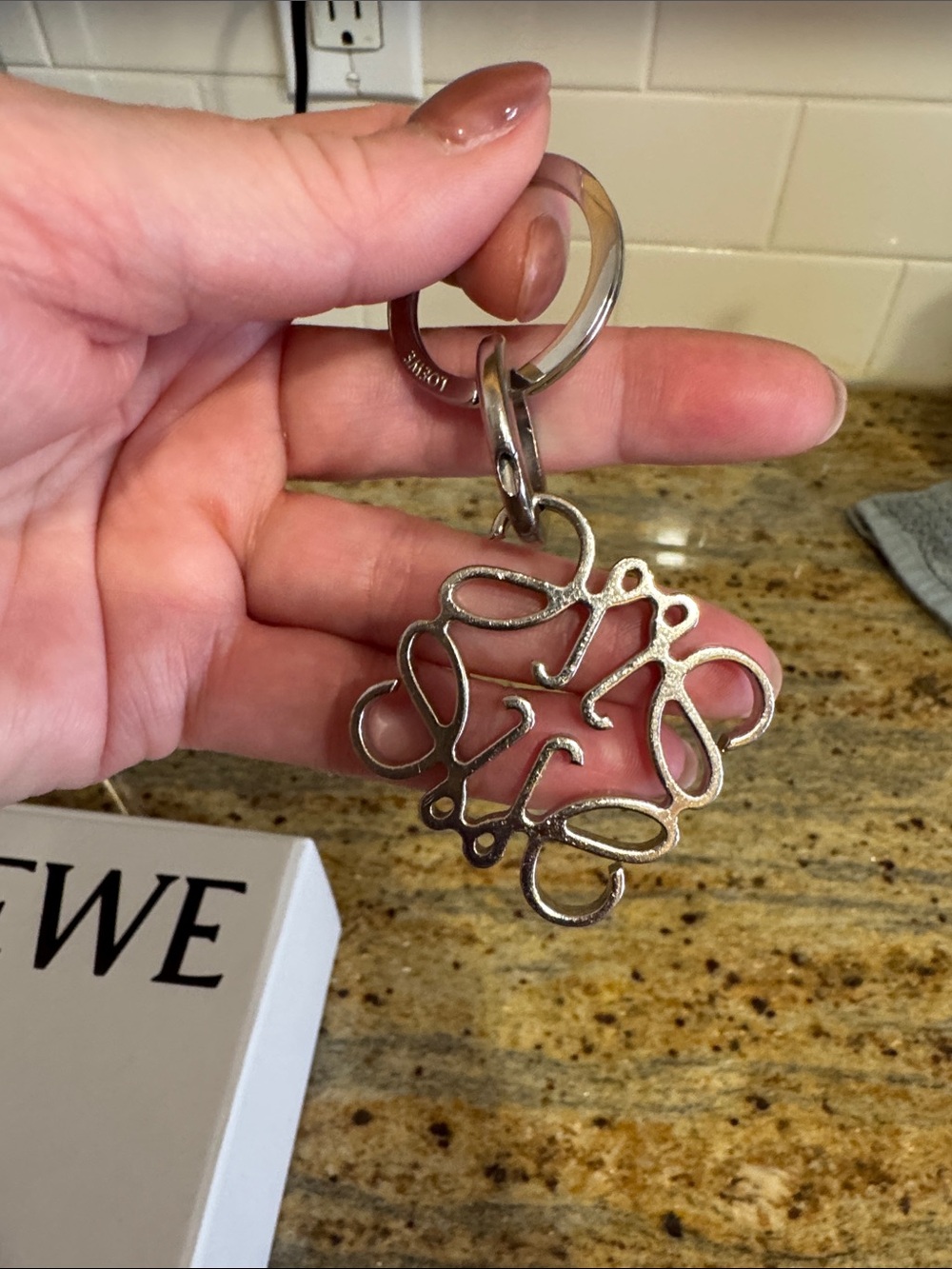 Loewe Silver Anagram Keyring on White Box EUC comes in the box ! - Picture 4 of 8